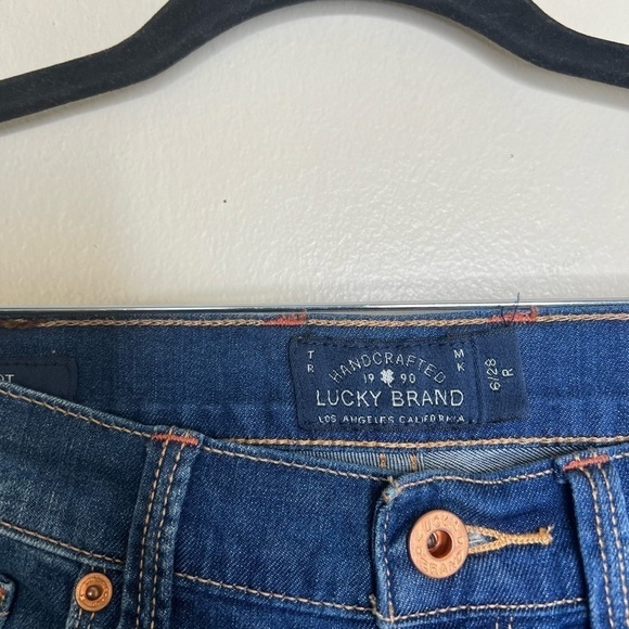 🌹Lucky Brand Medium Wash Blue Sofia Boot Jeans Women’s Denim 6/28 Reg Inseam - Picture 2 of 7